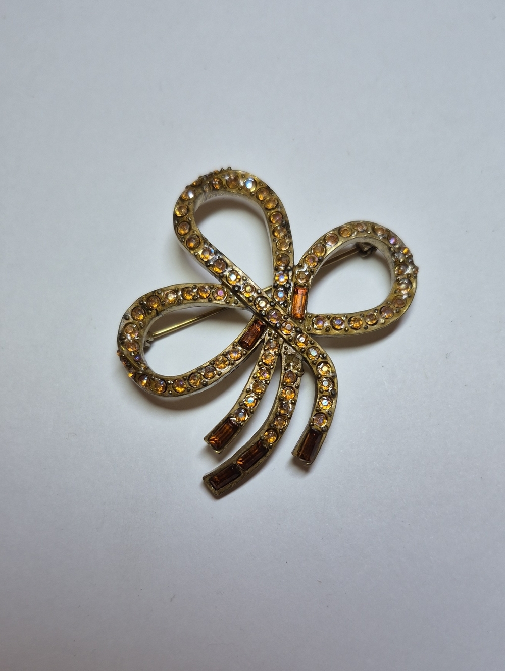 Laila Rowe VintaheGold Tone Rhinestone Bow Brooch